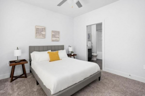 CozySuites Nora 2BR next to Whole Foods